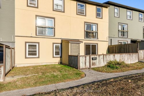49-1250 Mcwatters Rd, Ottawa, ON, K2C3P5 | Card Image