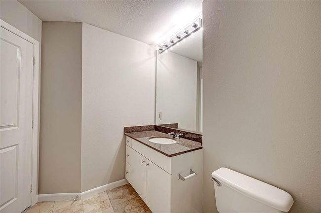 UNIT-2106 - 3505 Sage Rd, Condo with 2 bedrooms, 2 bathrooms and null parking in Houston TX | Image 16