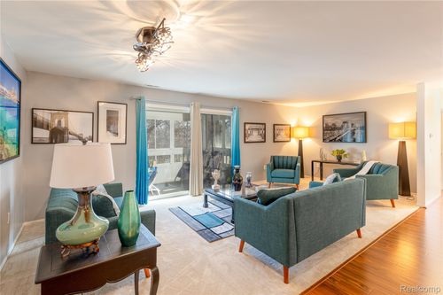 apt-b7-8187 Grays Dr, Grosse Ile, MI, 48138-2206 | Card Image