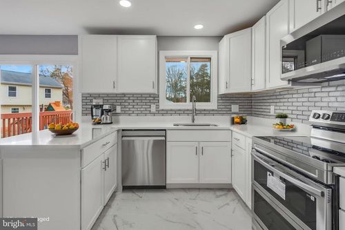 328 Beaghan Dr, GLEN BURNIE, MD, 21060-8227 | Card Image