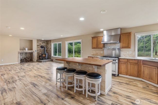 932 Tipsoo Loop N, House other with 3 bedrooms, 3 bathrooms and 2 parking in Rainier WA | Image 6