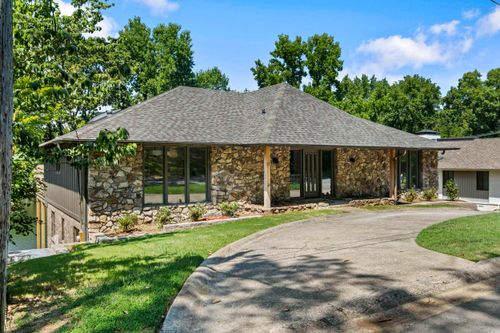 21 E Lake Dr, North Little Rock, AR, 72116-8301 | Card Image