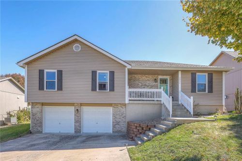 2804 Ne Ridge Creek Drive, Blue Springs, MO, 64014 | Card Image