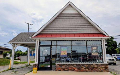 832 S Main Street, Lapeer, MI, 48446 | Card Image