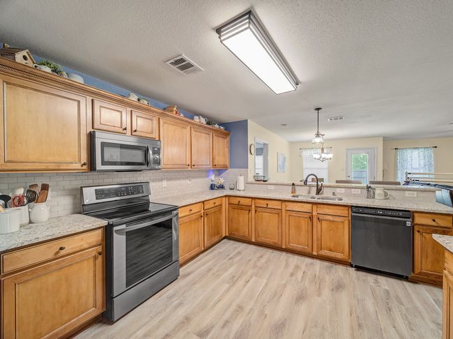 2040 Old Glory Ln, House other with 3 bedrooms, 2 bathrooms and null parking in Heartland TX | Image 7