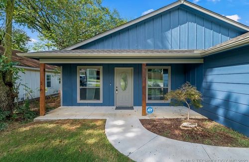 810 S Hickory St, Bristow, OK, 74010-3526 | Card Image