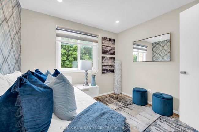 22 Fanshawe Dr, House attached with 4 bedrooms, 3 bathrooms and 2 parking in Brampton ON | Image 22