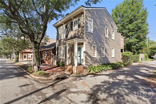 111 E Broad St, savannah, GA, 31401-2941 | Card Image