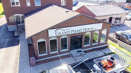 181 King Rd, Richmond Hill, ON, L4E2W1 | Card Image