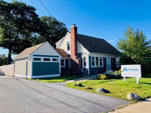 1329 Jefferson Blvd, Warwick, RI, 02886-2532 | Card Image