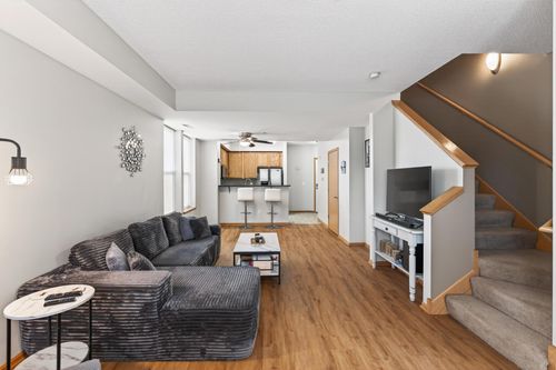 101-150 E Burnsville Pkwy, Burnsville, MN, 55337-7571 | Card Image