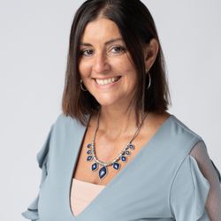 Esther Leonard