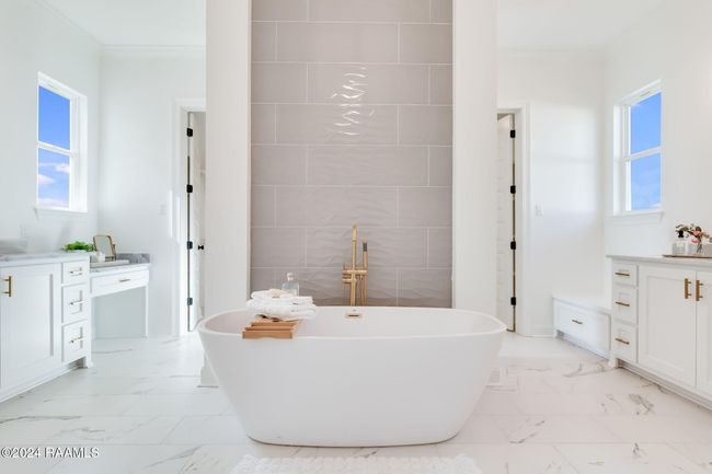 Primary Ensuite | Image 15