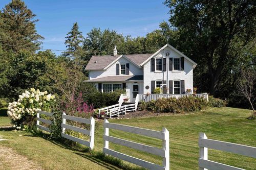 S3141 Natwick Rd, VIROQUA, WI, 54665-7073 | Card Image