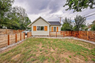 Fenced Yard | Image 2