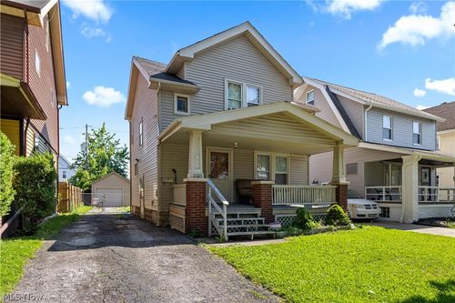 11305 Linnet Avenue, Cleveland, OH, 44111 | Card Image