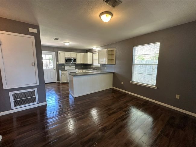 406 Bayview Blvd, House other with 3 bedrooms, 2 bathrooms and 2 parking in Portland TX | Image 5