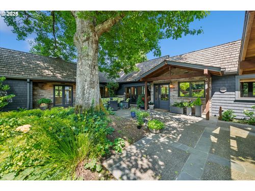 18300 S Whitten Ln, West Linn, OR, 97068-9348 | Card Image