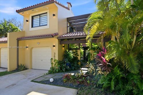e-27-3629 Estepona Ave, Doral, FL, 33178-2340 | Card Image