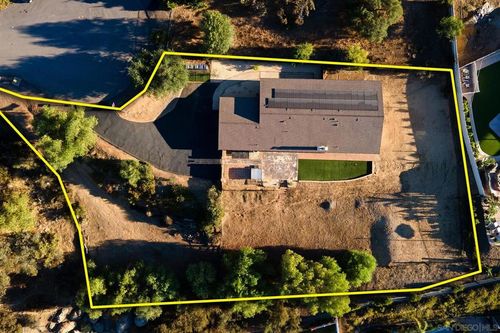 2410 Kenda Way, Alpine, CA, 91901-2263 | Card Image