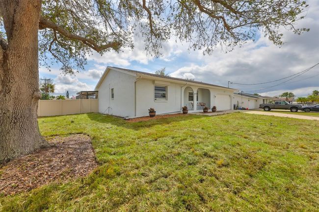 6333 Spanish Main Dr, House other with 2 bedrooms, 2 bathrooms and null parking in APOLLO BEACH FL | Image 45