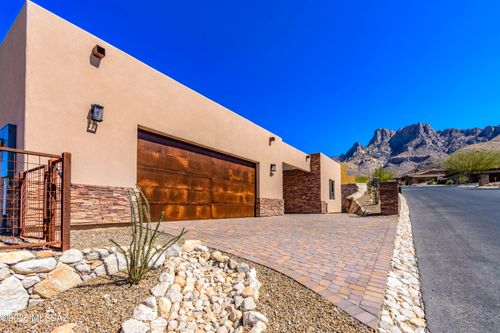 2399 E Della Roccia Ct, Oro Valley, AZ, 85737-6057 | Card Image