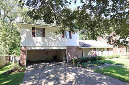 105 Linwood Ct, Natchez, MS, 39120-4534 | Card Image