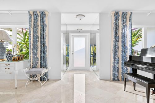 107 E Inlet Dr, Palm Beach, FL, 33480-3072 | Card Image