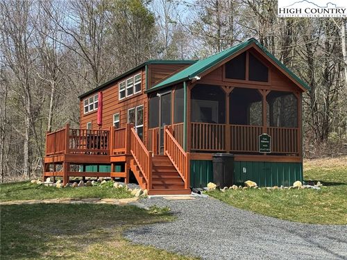 16226 Highlands Pkwy, Whitetop, VA, 24292-2476 | Card Image