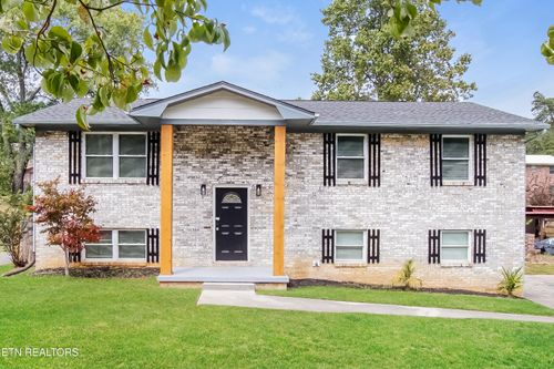 2823 Ithaca Dr, Knoxville, TN, 37918-4718 | Card Image