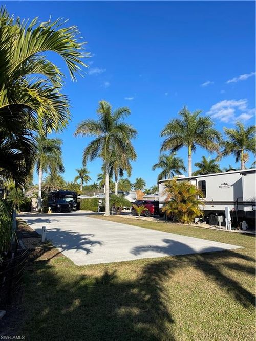 10316 Prairie Iris Dr, Fort Myers, FL, 33905 | Card Image
