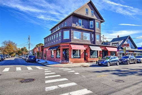 771 Hope St, Providence, RI, 02906-3637 | Card Image