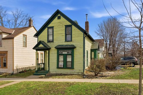 506 Bellows St, Saint Paul, MN, 55107-2743 | Card Image