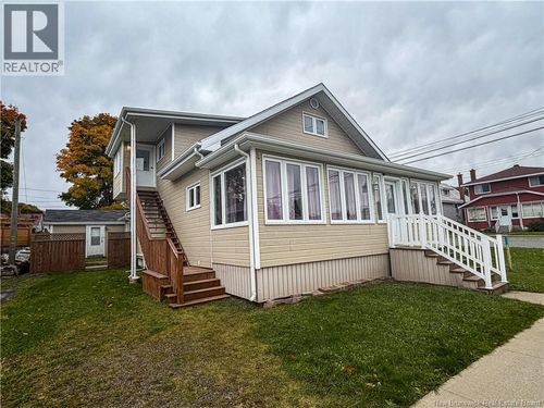 50 Victoria St, Campbellton, NB, E3N1J2 | Card Image