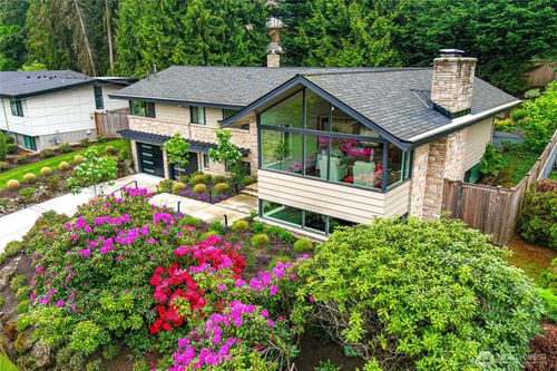 4105 96th Ave Se, Mercer Island, WA, 98040-4233 | Card Image