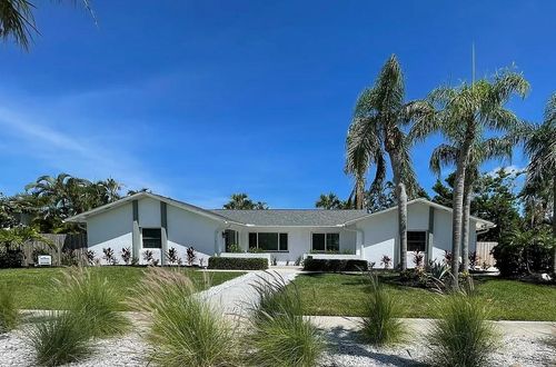 691 Russell St, LONGBOAT KEY, FL, 34228-1051 | Card Image