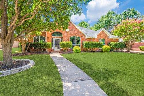 609 Indian Creek Dr, Trophy Club, TX, 76262-5632 | Card Image