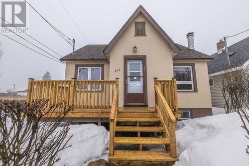 358 Dewe Ave, Thunder Bay, ON, P7A2G4 | Card Image