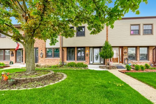 7640 S 88th Ave, Justice, IL, 60458-1122 | Card Image