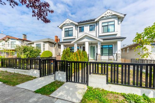2975 E 42nd Ave, Vancouver, BC, V5R2Y6 | Card Image