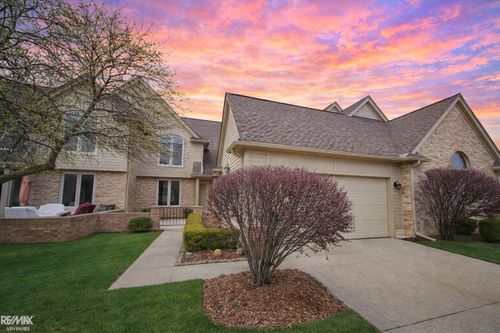 16890 Sandstone Cir, Macomb, MI, 48042-1126 | Card Image