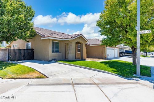 44340 46th St W, Lancaster, CA, 93536-7109 | Card Image