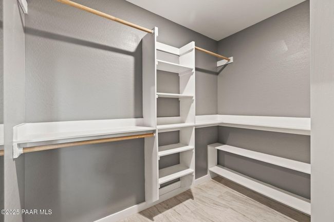 Primary Closet | Image 22