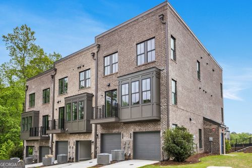 911 Echo Park Dr, Suwanee, GA, 30024 | Card Image