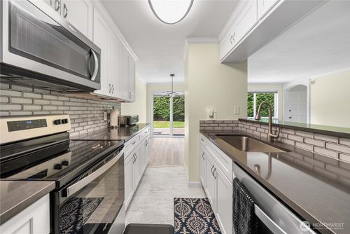 apt-b-2822 Garden Ct, Steilacoom, WA, 98388-2869 | Card Image