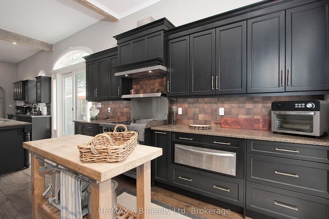 12096 Gale Rd, House other with 5 bedrooms, 4 bathrooms and 10 parking in Middlesex Centre ON | Image 14