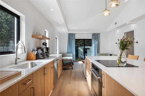 5510 Nw 1st Ave, Miami, FL, 33127-1704 | Card Image