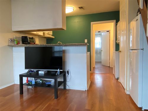 apt-205-1905 San Gabriel St, Austin, TX, 78705-5341 | Card Image