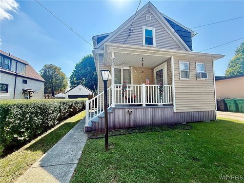 2711 Orleans Ave, Niagara Falls, NY, 14303-2031 | Card Image