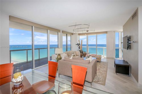 2401-6365 Collins Ave, Miami Beach, FL, 33141-9617 | Card Image